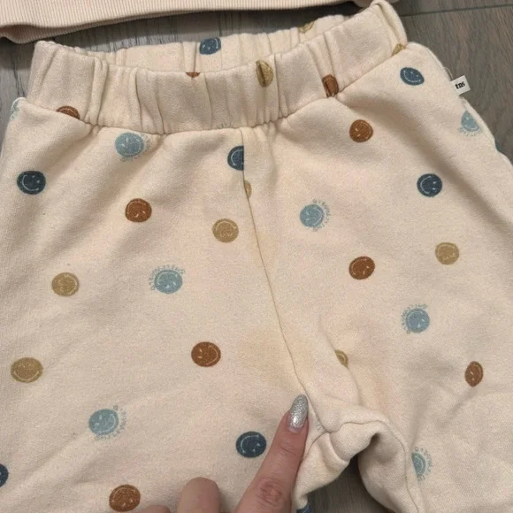 The New Society 4T SmileyWorld Christy Sweatshirt and Jogging Pants SET Neutral - Picture 8 of 11